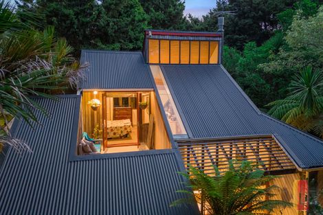 Photo of property in 14 Kingsclere Place, Goodwood Heights, Auckland, 2105