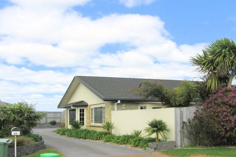 Photo of property in 23 Larisa Grove, Papamoa Beach, Papamoa, 3118