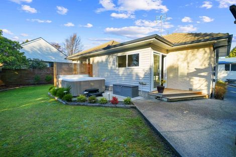 Photo of property in 1 Cunliffe Road, Redwood, Christchurch, 8051