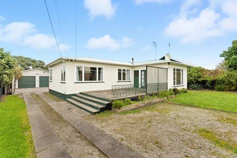 Photo of property in 49 Polson Street, Castlecliff, Whanganui, 4501