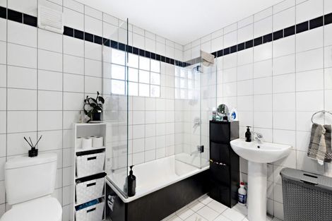 Photo of property in 80 Farnham Street, Mornington, Wellington, 6021