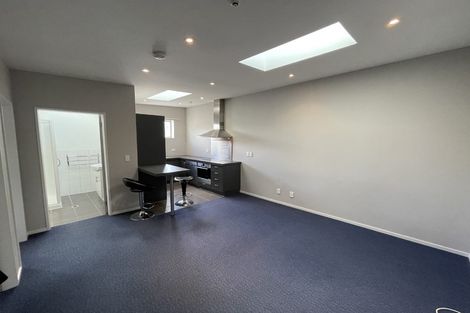 Photo of property in 5/35 Home Street, Mount Victoria, Wellington, 6011