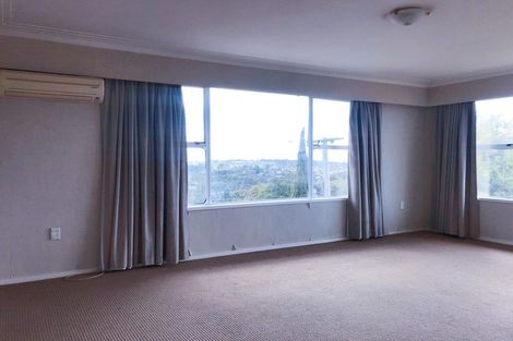 Photo of property in 2/2 Girrahween Drive, Totara Vale, Auckland, 0629