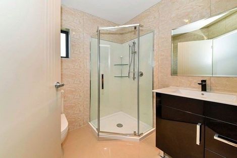 Photo of property in 16 Ellen Street, Manurewa East, Auckland, 2102