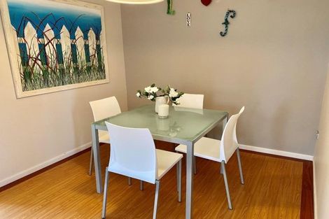 Photo of property in 2 William Souter Street, Forrest Hill, Auckland, 0620