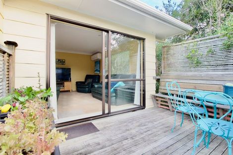 Photo of property in 2/48 Becroft Drive, Forrest Hill, Auckland, 0620