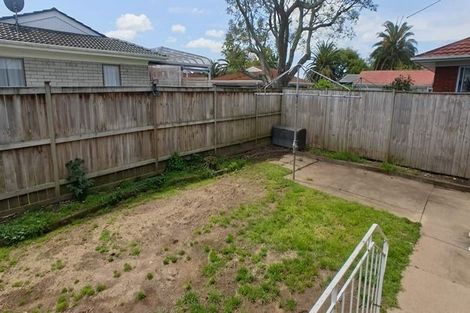 Photo of property in 2/90 Pakuranga Road, Pakuranga, Auckland, 2010