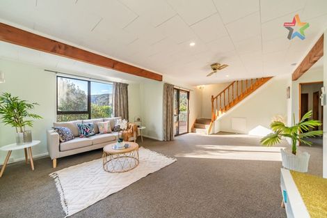 Photo of property in 21 Ngahere Street, Stokes Valley, Lower Hutt, 5019