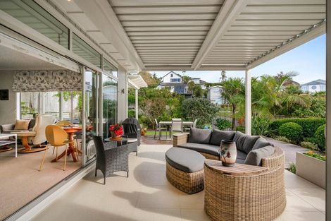 Photo of property in 61 Panorama Heights, Orewa, 0931