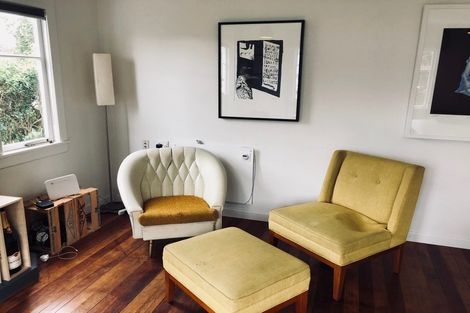 Photo of property in 77 Queen Street, Northcote Point, Auckland, 0627