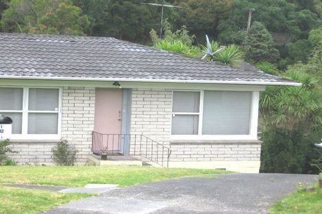 Photo of property in 2/32 Segedin Place, Glenfield, Auckland, 0629