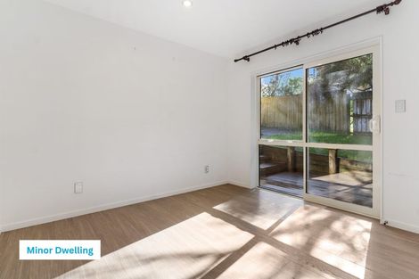 Photo of property in 4 Worthington Place, West Harbour, Auckland, 0618