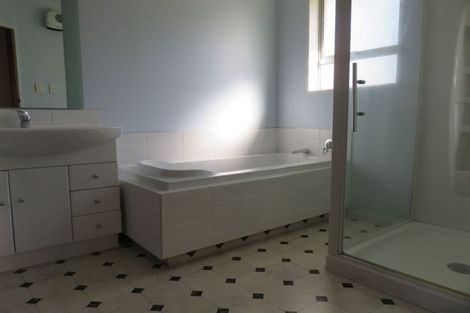 Photo of property in 15 Rolfe Place, Bishopdale, Christchurch, 8053