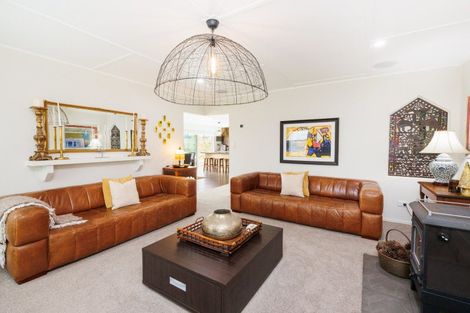 Photo of property in 165 Albert Road, Tokomaru, Palmerston North, 4474