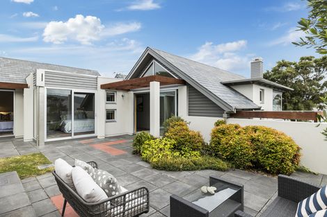 Photo of property in 17 Cornwall Street, Vauxhall, Dunedin, 9013