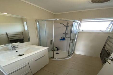 Photo of property in 2/18 Mirrabooka Avenue, Botany Downs, Auckland, 2010