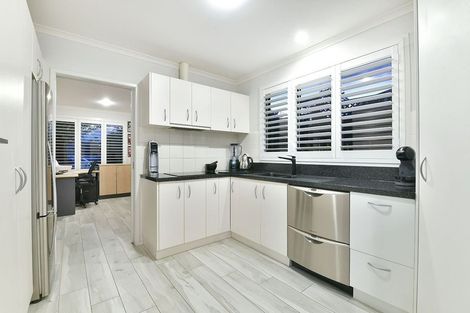 Photo of property in 6 Coral Court, Gulf Harbour, Whangaparaoa, 0930