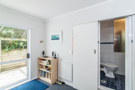 Photo of property in Fernhill Flats, 2/324 The Terrace, Te Aro, Wellington, 6011