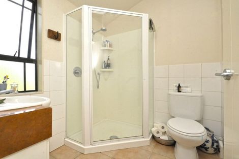 Photo of property in 2/710 East Coast Road, Milford, Auckland, 0620