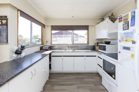 Photo of property in 16 Browning Place, Roslyn, Palmerston North, 4414