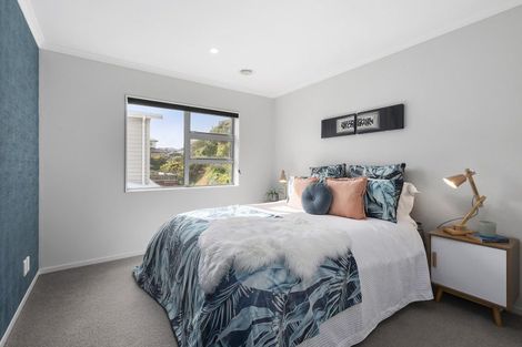 Photo of property in 32 Havana Rise, Grenada Village, Wellington, 6037