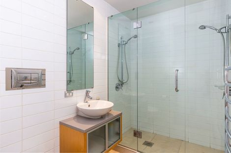 Photo of property in 7/2 Lowell Place, Waipahihi, Taupo, 3330