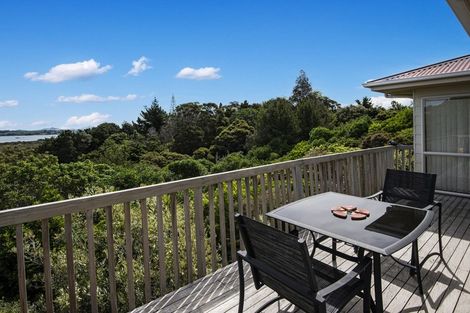 Photo of property in 11 Noone Close, Onerahi, Whangarei, 0110