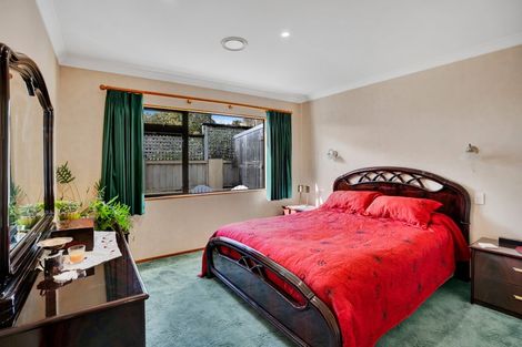 Photo of property in 3 Fairfax Terrace, Frankleigh Park, New Plymouth, 4310