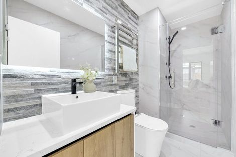 Photo of property in 4 Sagitta Drive, Flat Bush, Auckland, 2019