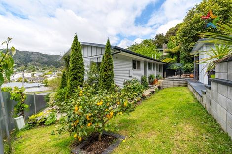Photo of property in 23 Rintoul Grove, Stokes Valley, Lower Hutt, 5019