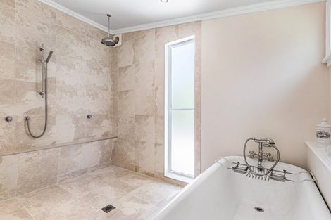 Photo of property in 31 Shoal Bay Road, Devonport, Auckland, 0624