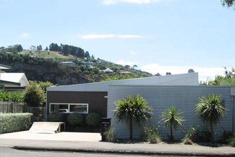 Photo of property in 16 Menzies Street, Sumner, Christchurch, 8081