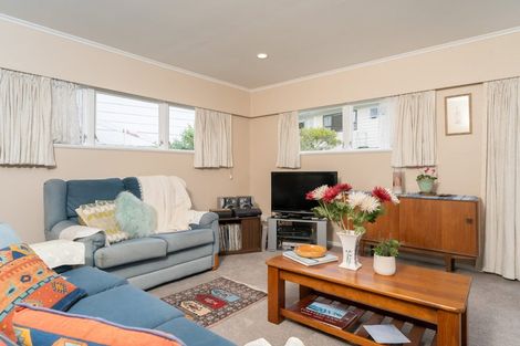 Photo of property in 115 Oriel Avenue, Tawa, Wellington, 5028