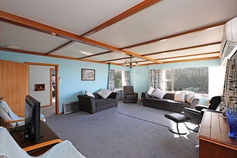 Photo of property in 18 Wharfe Street, South Hill, Oamaru, 9400