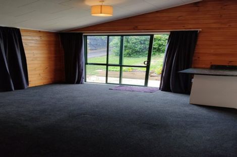 Photo of property in 9 Cottam Grove, Northcross, Auckland, 0632