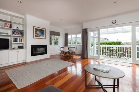 Photo of property in 87 Pendarves Street, New Plymouth, 4310