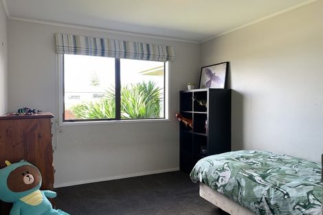 Photo of property in 9 Patrice Place, Massey, Auckland, 0614