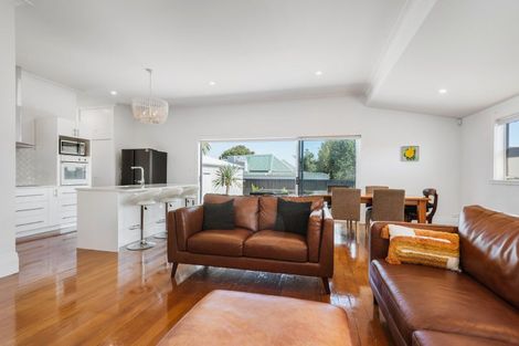 Photo of property in 16 Wolfe Street, Regent, Whangarei, 0112