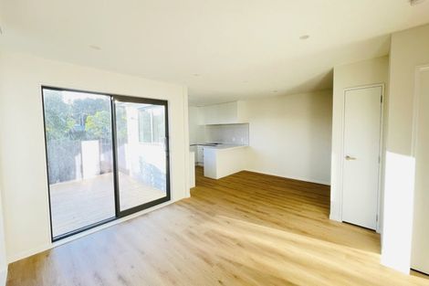 Photo of property in 1b Mamuku Drive, Massey, Auckland, 0614