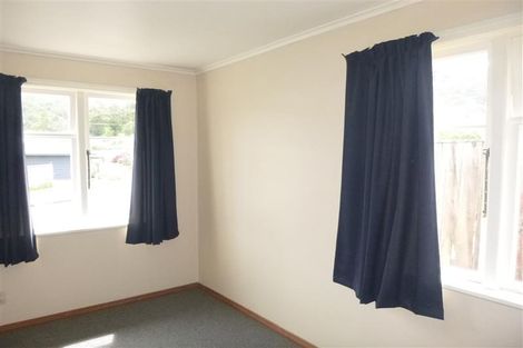 Photo of property in 8a Bella Grove, Naenae, Lower Hutt, 5011