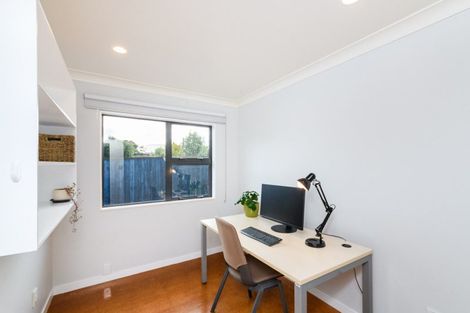 Photo of property in 8 Almond Grove, Feilding, 4702