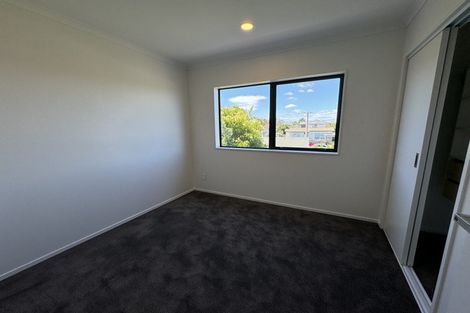Photo of property in 22d Toru Street, Te Atatu Peninsula, Auckland, 0610
