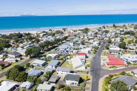 Photo of property in 12 Fyfe Road, Waihi Beach, 3611