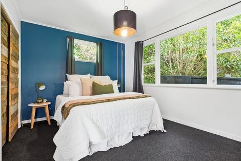 Photo of property in 16 Manor Drive, Stokes Valley, Lower Hutt, 5019