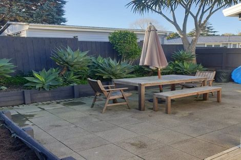 Photo of property in 2/22 Seine Road, Forrest Hill, Auckland, 0620