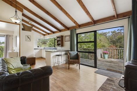 Photo of property in 44 Wintour Road, Waimauku, 0812