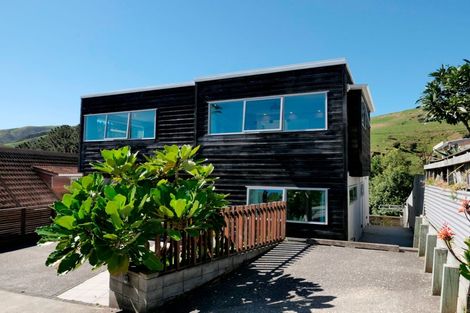 Photo of property in 90 Muri Road, Pukerua Bay, Porirua, 5026