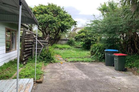 Photo of property in 8 Sylvan Avenue East, Northcote, Auckland, 0627