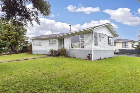 Photo of property in 2 Heyford Close, Mangere, Auckland, 2022