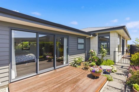 Photo of property in 19 Taranui Way, Paraparaumu Beach, Paraparaumu, 5032